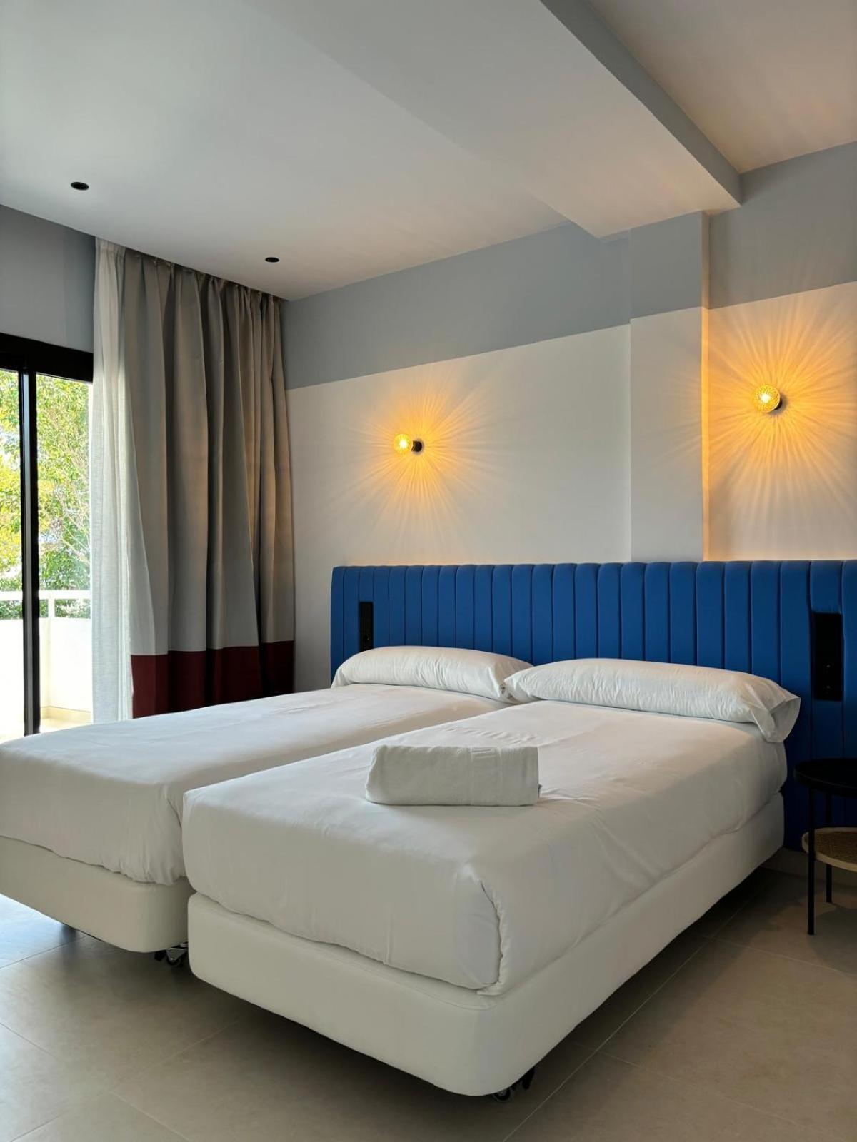 Apartamentos Sofia Es Cana Kültér fotó