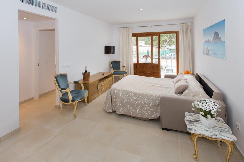 Apartamentos Sofia Es Cana Kültér fotó