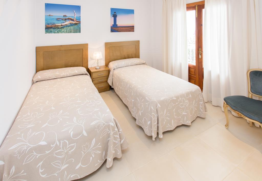 Apartamentos Sofia Es Cana Kültér fotó