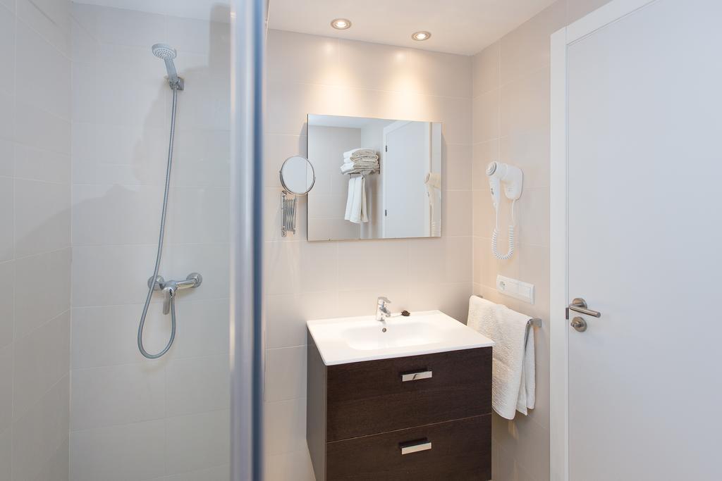 Apartamentos Sofia Es Cana Kültér fotó