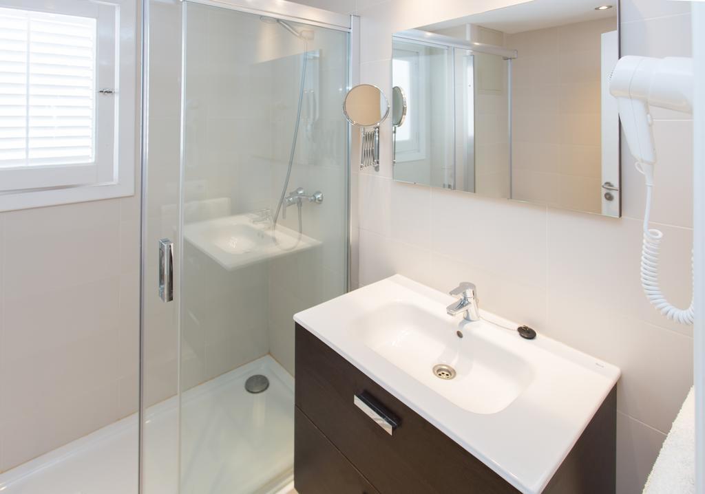Apartamentos Sofia Es Cana Kültér fotó
